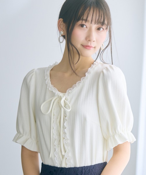 marun(マルン)の「<大きいサイズ>編み上げデザインカットソー marun(Tシャツ/カットソー・レディース・ラベンダー/オフホワイト/ネイビー・3L/LL/5L/4L/L)」の5枚目の写真