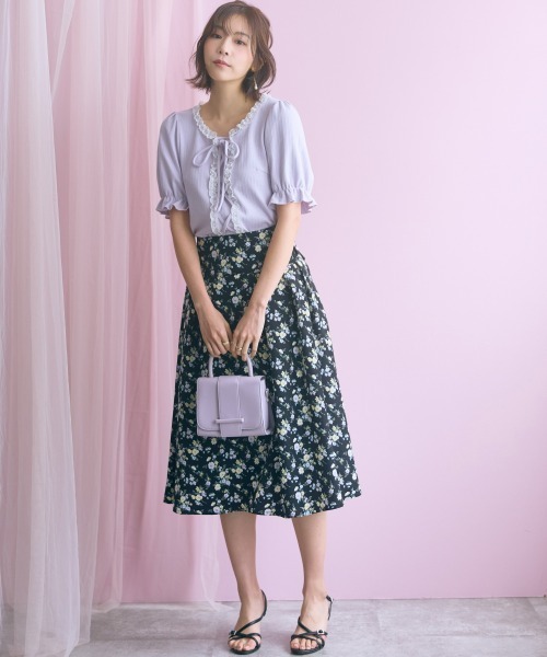 marun(マルン)の「<大きいサイズ>編み上げデザインカットソー marun(Tシャツ/カットソー・レディース・ラベンダー/オフホワイト/ネイビー・3L/LL/5L/4L/L)」の17枚目の写真