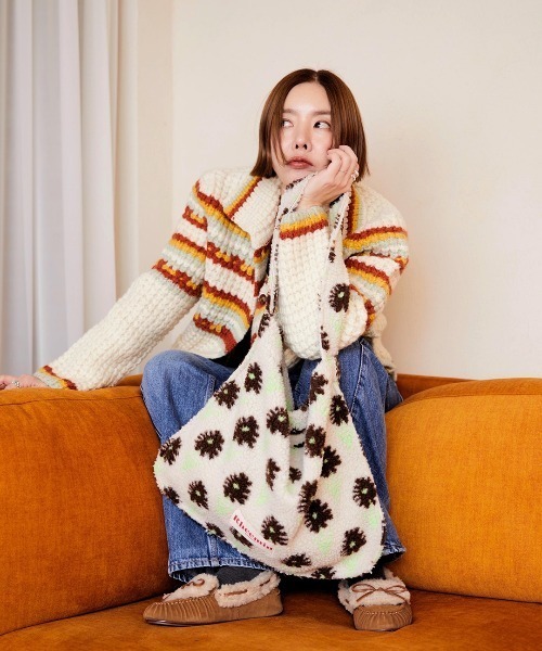 CANAL JEAN（キャナルジーン）の「Rheemin　Boucle Flower Largeバッグ（ショルダーバッグ・レディース・アイボリー・ONE SIZE）」の2枚目の写真