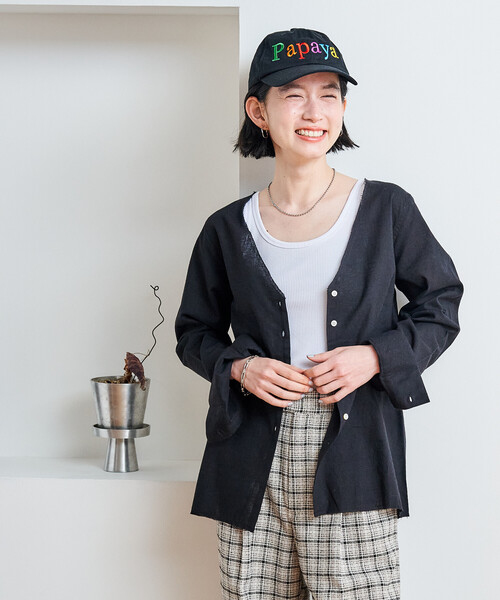 FREAK'S STORE(フリークスストア)の「インド Vネックシャツ(シャツ/ブラウス・レディース・サックスブルー/ブラック/オフホワイト/チャコール・フリ-)」の3枚目の写真