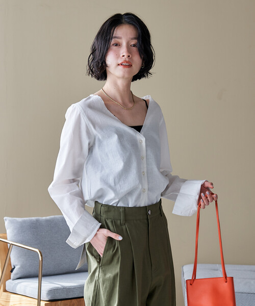 FREAK'S STORE(フリークスストア)の「インド Vネックシャツ(シャツ/ブラウス・レディース・サックスブルー/ブラック/オフホワイト/チャコール・フリ-)」の8枚目の写真