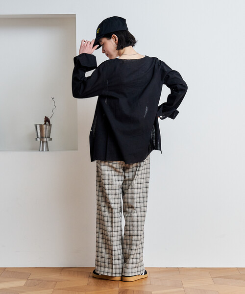 FREAK'S STORE(フリークスストア)の「インド Vネックシャツ(シャツ/ブラウス・レディース・サックスブルー/ブラック/オフホワイト/チャコール・フリ-)」の20枚目の写真