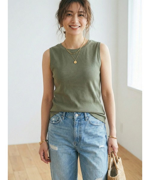 Belta attrice(ベルタアトリーチェ)の「【重ね着インナーに!接触冷感】クルーネック ハイツイストコットン100 ノースリーブ 薄手インナー レイヤード/袖なし(タンクトップ・レディース・ブラック/カーキ/ブルー/オレンジ/ライトグレー・FREE/M~L)」の14枚目の写真