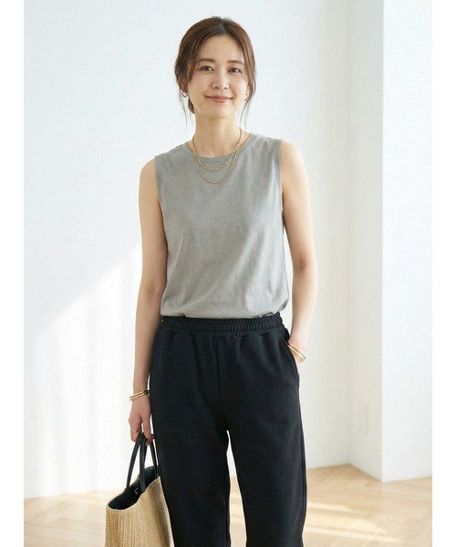 Belta attrice(ベルタアトリーチェ)の「【重ね着インナーに!接触冷感】クルーネック ハイツイストコットン100 ノースリーブ 薄手インナー レイヤード/袖なし(タンクトップ・レディース・ブラック/カーキ/ブルー/オレンジ/ライトグレー・FREE/M~L)」の8枚目の写真