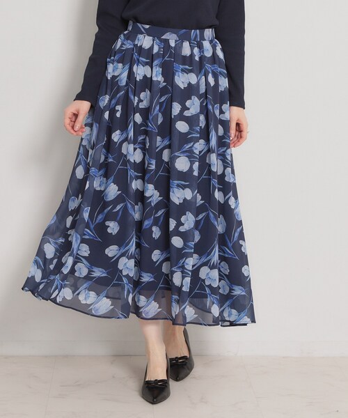 couture brooch（クチュールブローチ）の「【洗える】チューリップ柄スカート（スカート・レディース・ネイビー/オフホワイト・36/42/40/38）」の2枚目の写真