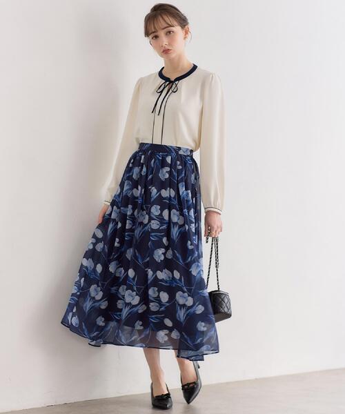 couture brooch（クチュールブローチ）の「【洗える】チューリップ柄スカート（スカート・レディース・ネイビー/オフホワイト・36/42/40/38）」の6枚目の写真