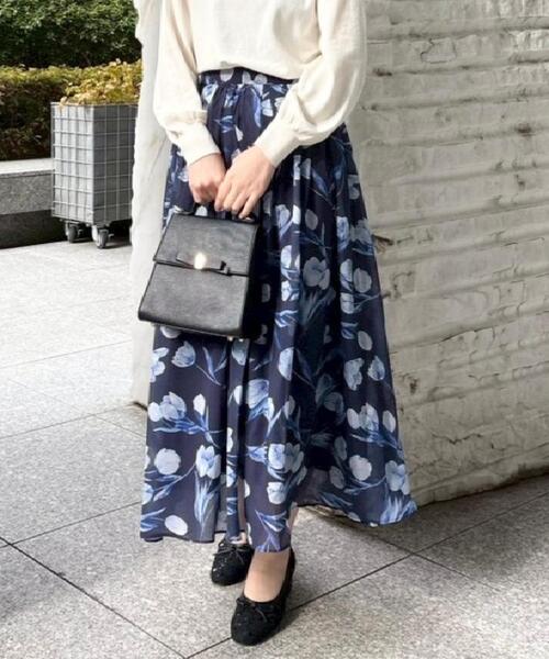 couture brooch（クチュールブローチ）の「【洗える】チューリップ柄スカート（スカート・レディース・ネイビー/オフホワイト・36/42/40/38）」の10枚目の写真