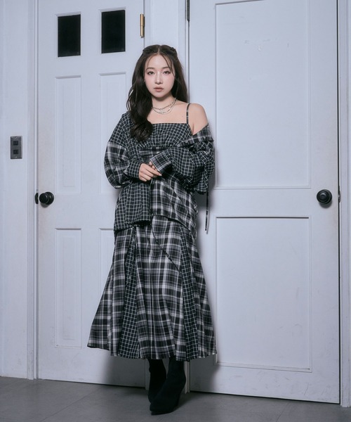 ANDGEEBEE（アンジービー）の「ドッキングチェックキャミワンピ（ワンピース・レディース・ネイビー/ブラック・FREE）」の2枚目の写真