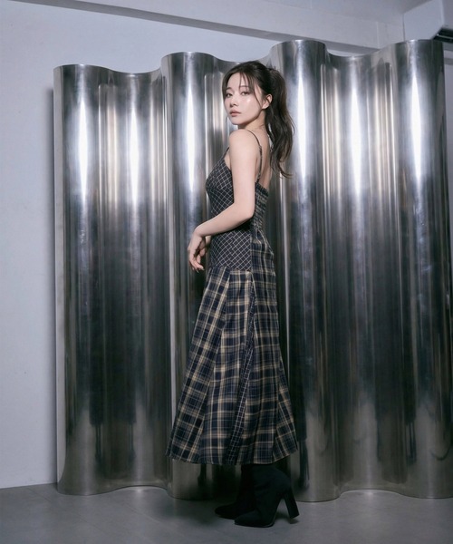 ANDGEEBEE（アンジービー）の「ドッキングチェックキャミワンピ（ワンピース・レディース・ネイビー/ブラック・FREE）」の5枚目の写真