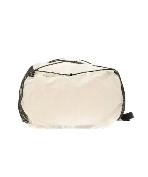 Ungrid（アングリッド）の「パッカブルナイロンバックパック（バックパック/リュック・レディース・オフホワイト/ブラック・FREE）」の13枚目の写真