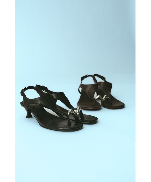 RIM.ARK(リムアーク)の「Motif toe thong sandal モチーフ トゥ トング サンダル(サンダル・レディース・ブラウン/ブラック・36/37/38/39)」の18枚目の写真