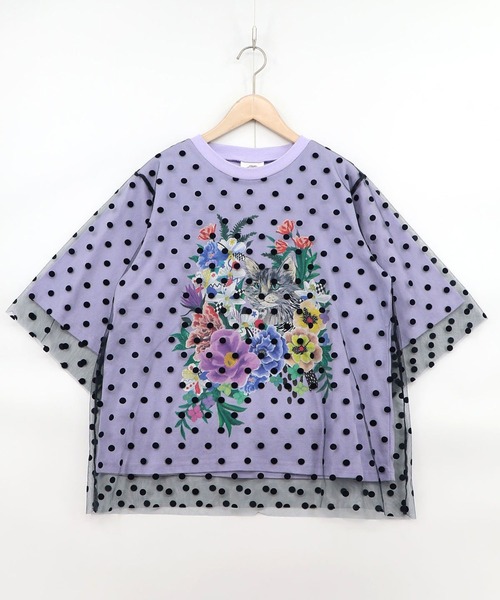 ScoLar（スカラー）の「ScoLar(スカラー) ドットチュール重ね花ネコ柄Tシャツ（Tシャツ/カットソー・レディース・オフホワイト/ブラック/パープル・MEDIUM）」の3枚目の写真