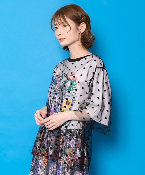 ScoLar（スカラー）の「ScoLar(スカラー) ドットチュール重ね花ネコ柄Tシャツ（Tシャツ/カットソー・レディース・オフホワイト/ブラック/パープル・MEDIUM）」の14枚目の写真