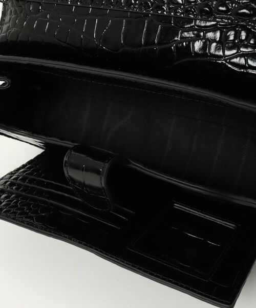 Vivienne Westwood（ヴィヴィアンウエストウッド）の「HAZEL MEDIUM HANDBAG（Tシャツ/カットソー・メンズ・ブラック・FREE）」の4枚目の写真