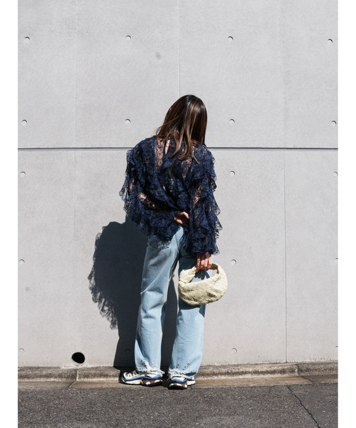 Katrin TOKYO（カトリーントーキョー）の「studded hem denim（デニムパンツ・レディース・ライトブルー/インディゴブルー・XS/S-Short/M/S）」の3枚目の写真