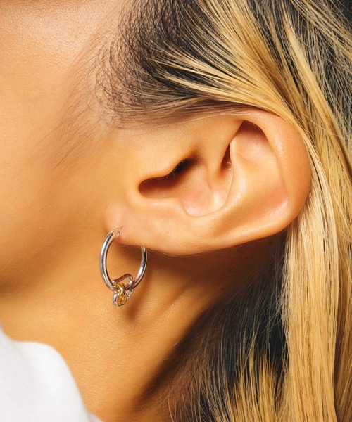 LAPUIS(ラピュイ)の「LAPUIS(ラピュイ)Connect coil pierced earrings(ピアス(両耳用)・レディース・シルバー/マルチ/ゴールド・FREE)」の21枚目の写真