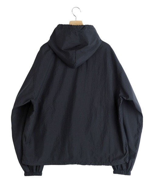 GOLD（ゴールド）の「GOLD / ゴールド：COTTON / NYLON WEATHER CLOTH PULLOVER PARKA：26A-GL15858[MUS]（ナイロンジャケット・メンズ・ブラック・M）」の2枚目の写真