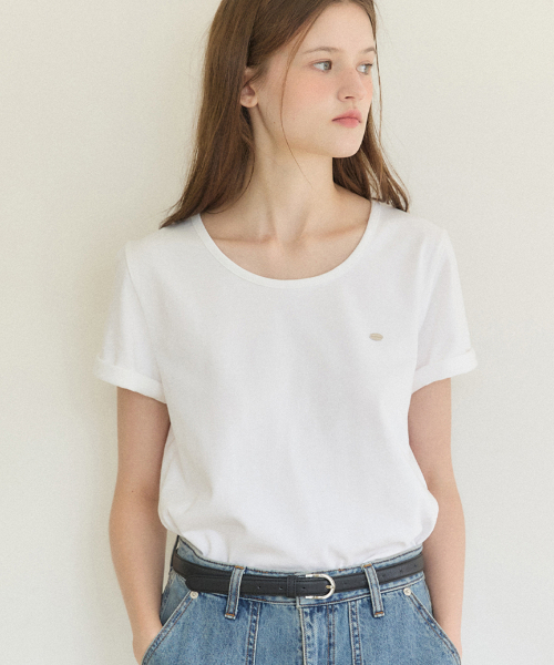 OURHOPE(アワーホープ)の「ロゴシルキーUネックTシャツ - ホワイト(Tシャツ/カットソー・レディース・ホワイト・FREE)」の2枚目の写真