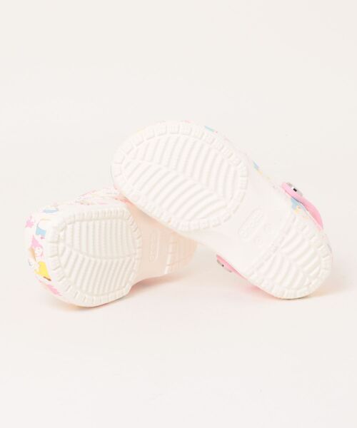 crocs(クロックス)の「クロックス キッズ ハローキティ アンド フレンズ パステル クラシック クロッグ / crocs HKF Pastel Classic Clog K(サンダル・キッズ・マルチ・21cm/20cm/19.5cm/19cm/18.5cm/18cm)」の3枚目の写真