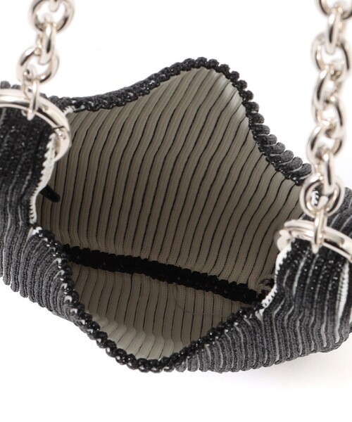 LASTFRAME(ラストフレーム)の「【LASTFRAME/ラストフレーム】マーケットバッグ KYOTO METALLIC MARKET BAG MINI (CHAIN) L25420(ショルダーバッグ・レディース・シルバー系その他/ブラック・FREE)」の5枚目の写真