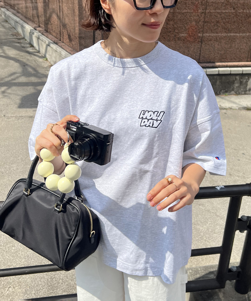 Champion(チャンピオン)の「別注【CHAMPION*JOURNAL STANDARD by HOLIDAY】16s/1 Jersey T-SH(Tシャツ/カットソー・レディース・ブラック系その他/チャコールグレー/ネイビー/ホワイト/ブラウン/ピンク・FREE)」の16枚目の写真
