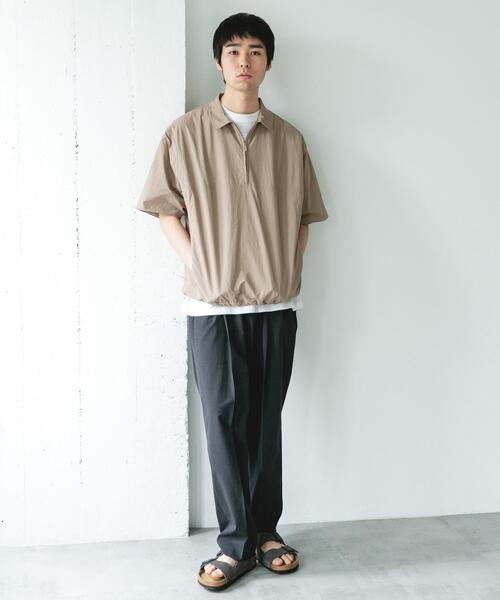 URBAN RESEARCH DOORS(アーバンリサーチドアーズ)の「『UVカット』フルダルナイロンハーフジップアクティブプルオーバー(シャツ/ブラウス・メンズ・チャコールグレー/ベージュ・LARGE/MEDIUM)」の7枚目の写真