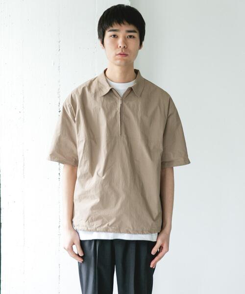 URBAN RESEARCH DOORS(アーバンリサーチドアーズ)の「『UVカット』フルダルナイロンハーフジップアクティブプルオーバー(シャツ/ブラウス・メンズ・チャコールグレー/ベージュ・LARGE/MEDIUM)」の9枚目の写真