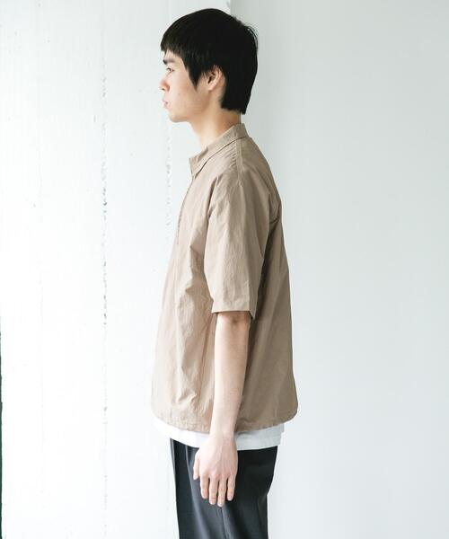 URBAN RESEARCH DOORS(アーバンリサーチドアーズ)の「『UVカット』フルダルナイロンハーフジップアクティブプルオーバー(シャツ/ブラウス・メンズ・チャコールグレー/ベージュ・LARGE/MEDIUM)」の10枚目の写真