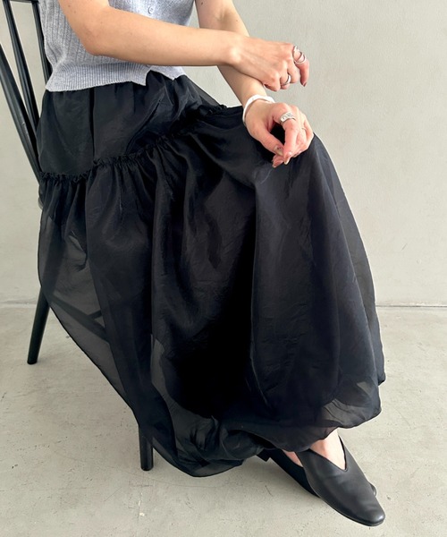 MYMOOD.(マイムード)の「バルーンシルエットロングスカート チュールレイヤードロングスカート(スカート・レディース・グレー/ホワイト/ブラック/アイボリー・FREE)」の3枚目の写真