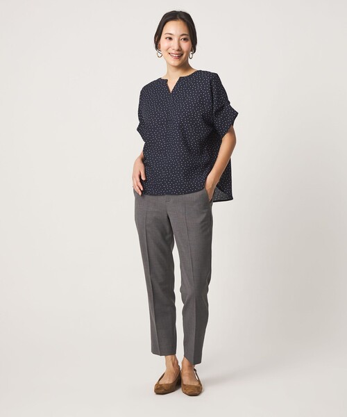 A DAY IN THE LIFE UNITED ARROWS(アデイインザライフユナイテッドアローズ)の「リネンライク プリント キーネック ドルマンブラウス <A DAY IN THE LIFE>(シャツ/ブラウス・レディース・ダークブラウン/ベージュ/ネイビー・FREE)」の4枚目の写真