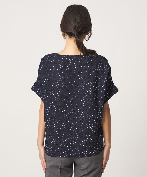 A DAY IN THE LIFE UNITED ARROWS(アデイインザライフユナイテッドアローズ)の「リネンライク プリント キーネック ドルマンブラウス <A DAY IN THE LIFE>(シャツ/ブラウス・レディース・ダークブラウン/ベージュ/ネイビー・FREE)」の10枚目の写真