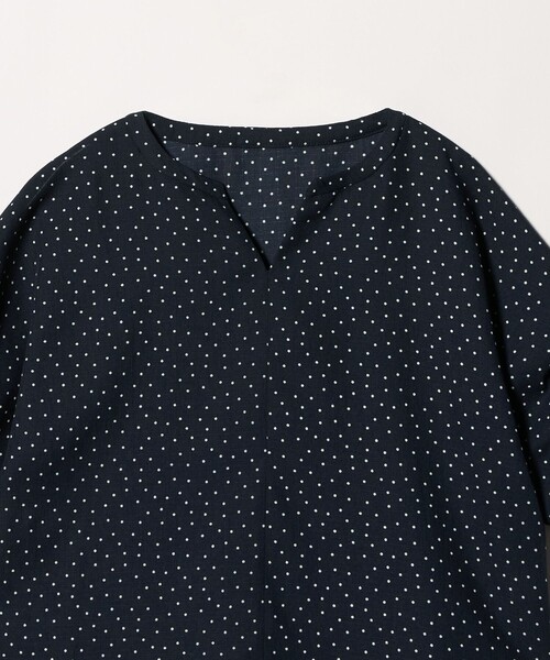 A DAY IN THE LIFE UNITED ARROWS(アデイインザライフユナイテッドアローズ)の「リネンライク プリント キーネック ドルマンブラウス <A DAY IN THE LIFE>(シャツ/ブラウス・レディース・ダークブラウン/ベージュ/ネイビー・FREE)」の13枚目の写真