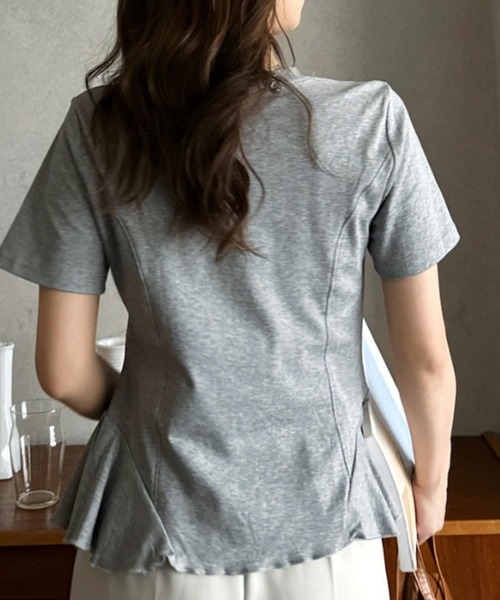 Eclat one(エクラワン)の「【Eclat one】コンパクト ペプラム クルーネック カットソー(Tシャツ/カットソー・レディース・グレー/ブラック/アイボリー・FREE)」の16枚目の写真