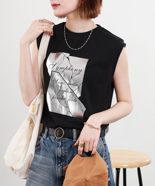 A.N.L（エーエヌエル　レーベル）の「A.N.L 箔プリントノースリーブカットソー（Tシャツ/カットソー・レディース・オフホワイト/ブラック/モカ・38）」の3枚目の写真