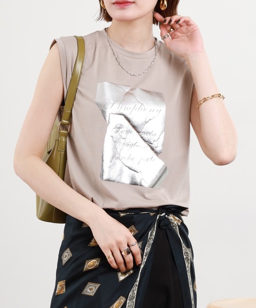 A.N.L（エーエヌエル　レーベル）の「A.N.L 箔プリントノースリーブカットソー（Tシャツ/カットソー・レディース・オフホワイト/ブラック/モカ・38）」の8枚目の写真