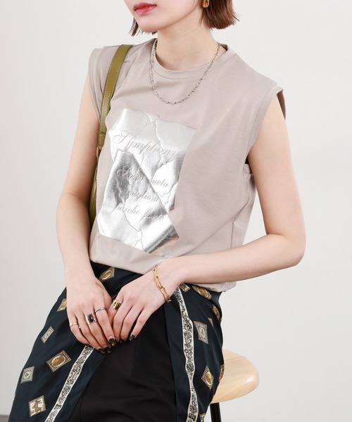 A.N.L（エーエヌエル　レーベル）の「A.N.L 箔プリントノースリーブカットソー（Tシャツ/カットソー・レディース・オフホワイト/ブラック/モカ・38）」の7枚目の写真