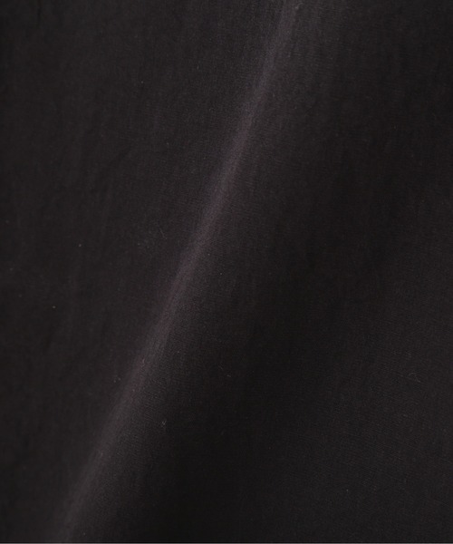 MHL.(エムエイチエル)の「SANDED COTTON LINEN(シャツ/ブラウス・メンズ・ブラック/スモークグレー・SMALL/MEDIUM/LARGE)」の6枚目の写真