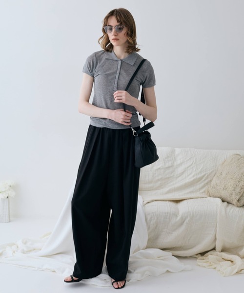flaeu(フラユ)の「Volume Easy Pants(スラックス・レディース・ベージュ/ブラック/グレー・MEDIUM/SMALL)」の11枚目の写真