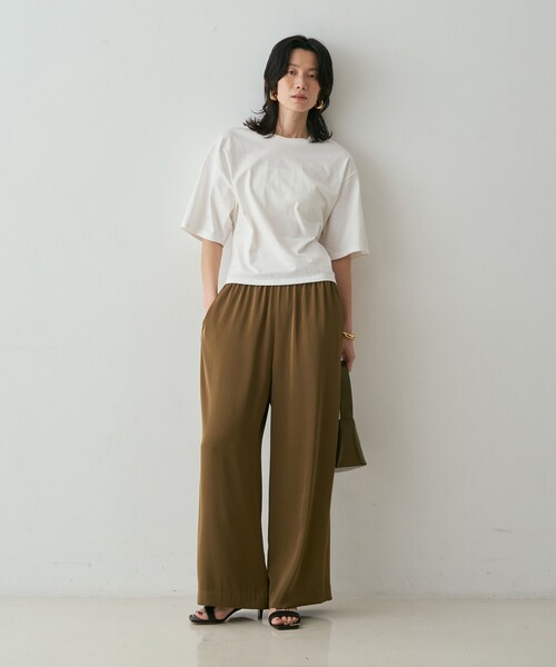 qualite(カリテ)の「【接触冷感】プレミアム天竺ドルマンTシャツ 春服 夏服 オフィスカジュアル(Tシャツ/カットソー・レディース・チャコールグレー/オフホワイト/ライム・フリー)」の4枚目の写真