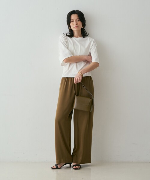 qualite(カリテ)の「【接触冷感】プレミアム天竺ドルマンTシャツ 春服 夏服 オフィスカジュアル(Tシャツ/カットソー・レディース・チャコールグレー/オフホワイト/ライム・フリー)」の16枚目の写真