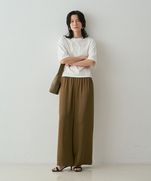 qualite(カリテ)の「【接触冷感】プレミアム天竺ドルマンTシャツ 春服 夏服 オフィスカジュアル(Tシャツ/カットソー・レディース・チャコールグレー/オフホワイト/ライム・フリー)」の17枚目の写真