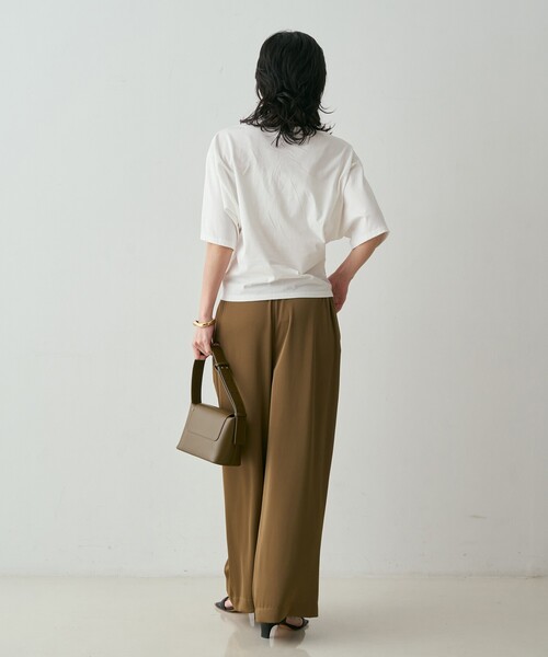 qualite(カリテ)の「【接触冷感】プレミアム天竺ドルマンTシャツ 春服 夏服 オフィスカジュアル(Tシャツ/カットソー・レディース・チャコールグレー/オフホワイト/ライム・フリー)」の20枚目の写真