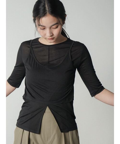 FIKA.(フィーカ)の「Sheer tank layered pullover(Tシャツ/カットソー・レディース・ブラック/ベージュ・FREE)」の3枚目の写真