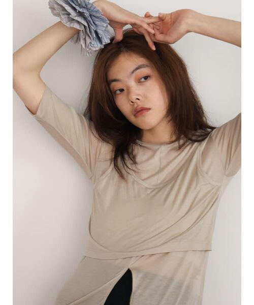 FIKA.(フィーカ)の「Sheer tank layered pullover(Tシャツ/カットソー・レディース・ブラック/ベージュ・FREE)」の10枚目の写真