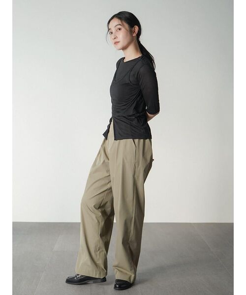 FIKA.(フィーカ)の「Sheer tank layered pullover(Tシャツ/カットソー・レディース・ブラック/ベージュ・FREE)」の6枚目の写真
