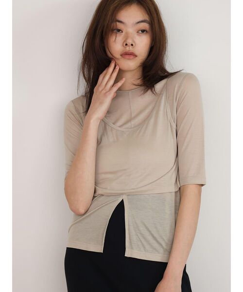 FIKA.(フィーカ)の「Sheer tank layered pullover(Tシャツ/カットソー・レディース・ブラック/ベージュ・FREE)」の2枚目の写真