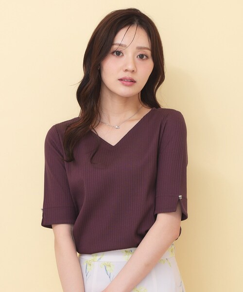 index(インデックス)の「【接触冷感】ハートネックリボンボタンワイドリブ《UVケア/洗濯機OK》(Tシャツ/カットソー・レディース・ブラック/ダークオレンジ/オフホワイト・40/38/36)」の3枚目の写真