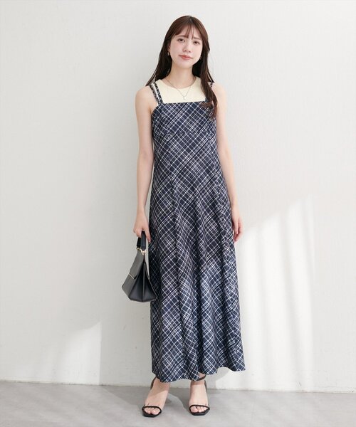 natural couture(ナチュラルクチュール)の「カットジョーゼットキャミワンピース(ワンピース・レディース・グレー/その他2/その他1/ドット/ブラック/グレイッシュベージュ/その他3/その他4・FREE)」の17枚目の写真