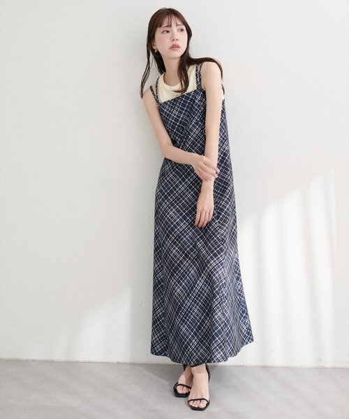 natural couture(ナチュラルクチュール)の「カットジョーゼットキャミワンピース(ワンピース・レディース・グレー/その他2/その他1/ドット/ブラック/グレイッシュベージュ/その他3/その他4・FREE)」の18枚目の写真