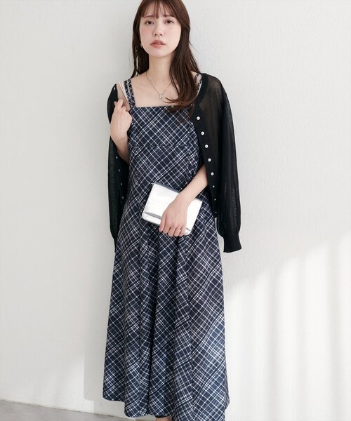 natural couture(ナチュラルクチュール)の「カットジョーゼットキャミワンピース(ワンピース・レディース・グレー/その他2/その他1/ドット/ブラック/グレイッシュベージュ/その他3/その他4・FREE)」の19枚目の写真